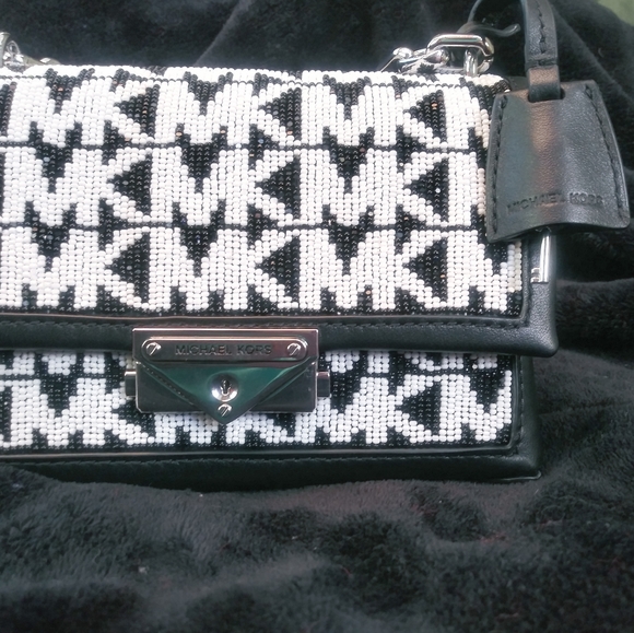 Limited Edition Michael Kors purse - Picture 3 of 7